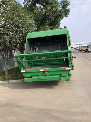 黔東南小型環(huán)衛(wèi)裝備掠影 4噸拉臂式壓縮垃圾車(chē)與垃圾中轉(zhuǎn)站設(shè)備解析